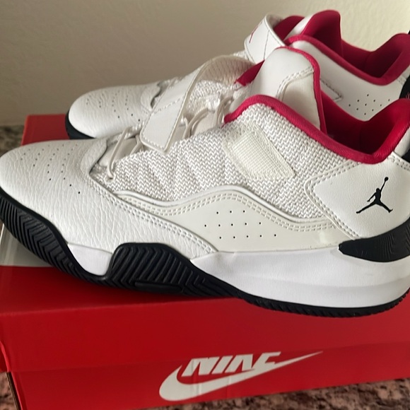 Girls Air Jordan’s basketball shoes size 2.5Y white, pink - Picture 6 of 6